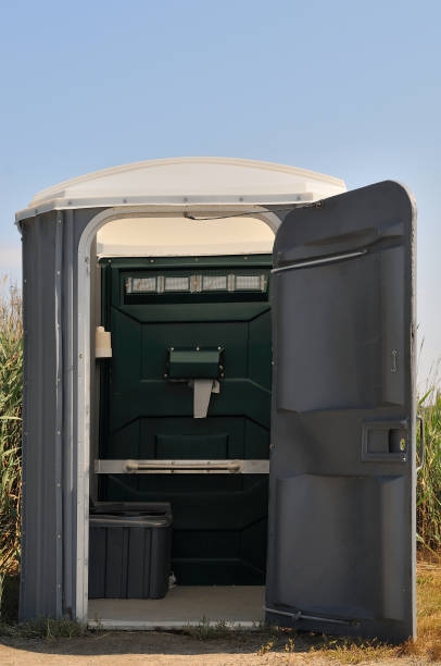 Portable Toilet Options We Offer in Frankfort, OH